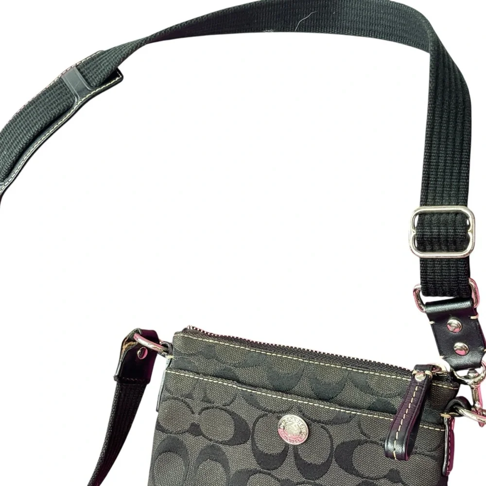 Coach Swingpack Signature Jacquard Crossbody in Black excellent condition